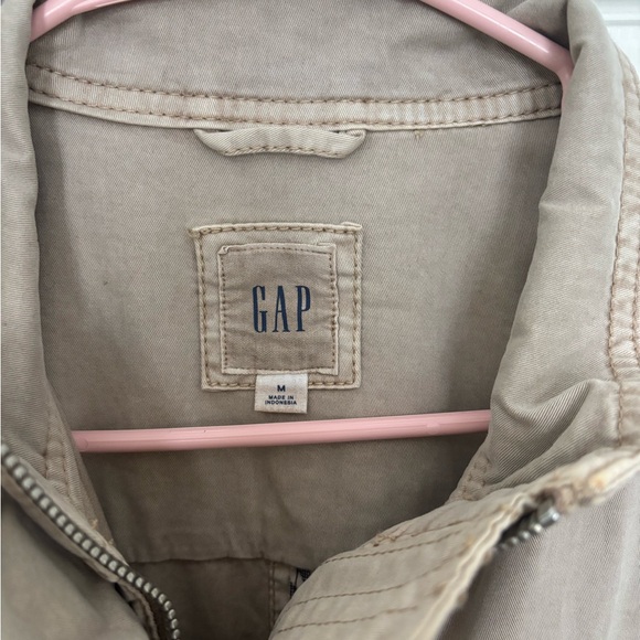 GAP Women's Tan Utility Jacket - Picture 9 of 10
